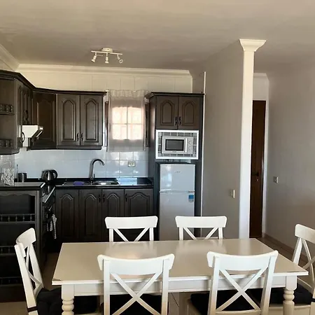 La Cumbre 4a - Sea Views -2 Bed - 2 Bath - Mezzanine Floor - Aircon - Uk Tv