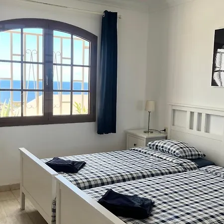 La Cumbre 4a - Sea Views -2 Bed - 2 Bath - Mezzanine Floor - Aircon - Uk Tv