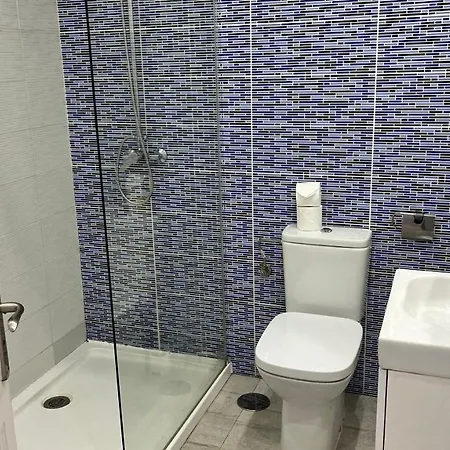 La Cumbre 4a - Sea Views -2 Bed - 2 Bath - Mezzanine Floor - Aircon - Uk Tv Puerto del Carmen (Lanzarote)